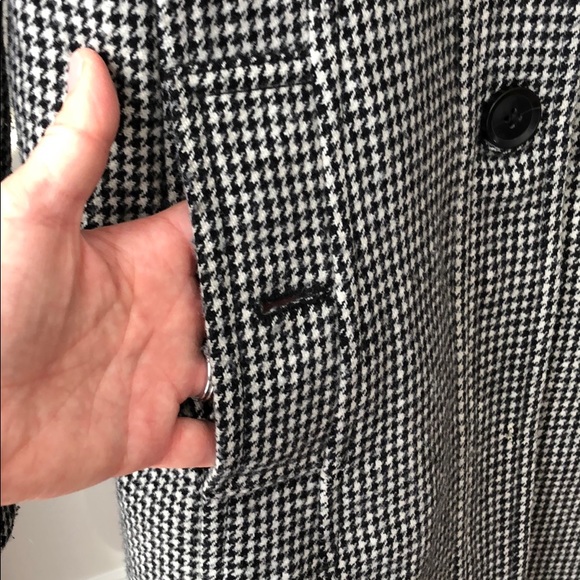 DONATED: Banana Republic Houndstooth Coat - Picture 4 of 9